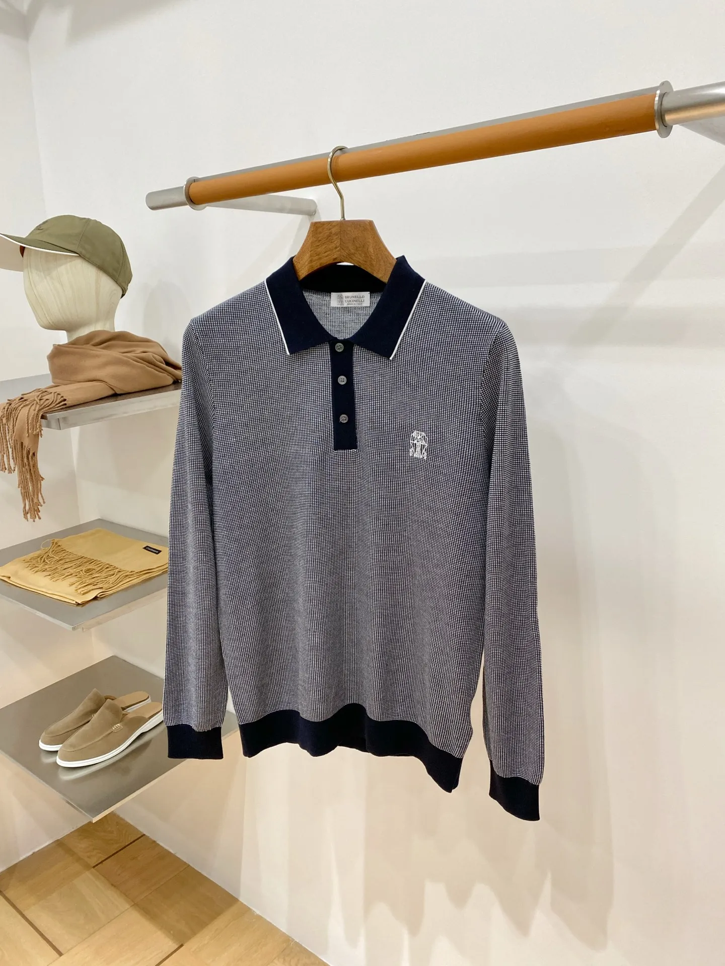 BC Classic is an old-money, gentlemanly and elegant style. The Classic Polo sweater is outlined in lines. There are always some items that can transcend seasons and trends and become eternal Classics. Selected top-quality wool fabrics are soft and silky to the touch, giving you just the right wearing experience in the warm sunshine of autumn and winter. The classic Polo collar design, with exquisite three buttons, is simple yet stylish, showing the unique sophistication and charm of men. It adds a touch of bright color to the whole, highlighting the wearer's unique taste. And the unique line design not only modifies the body shape, but also adds elegance and calmness. Every detail, every stitch and every detail has been carefully crafted to ensure excellent quality and durability! Sizes: M-3XL (48-56)